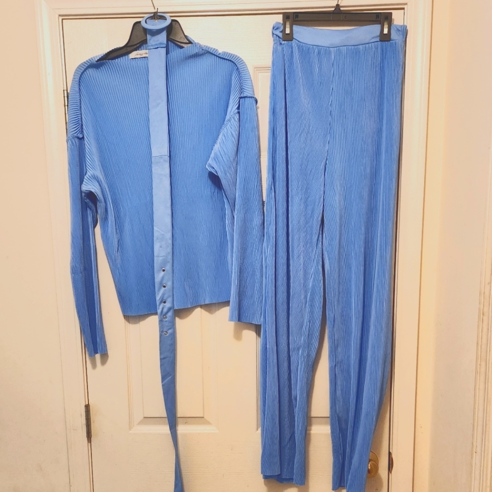Elegant Blue Pantsuit With Belt.  Never Worn.